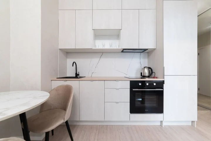 Short-term studio apartment at 11 Bratskaya Str., Minsk