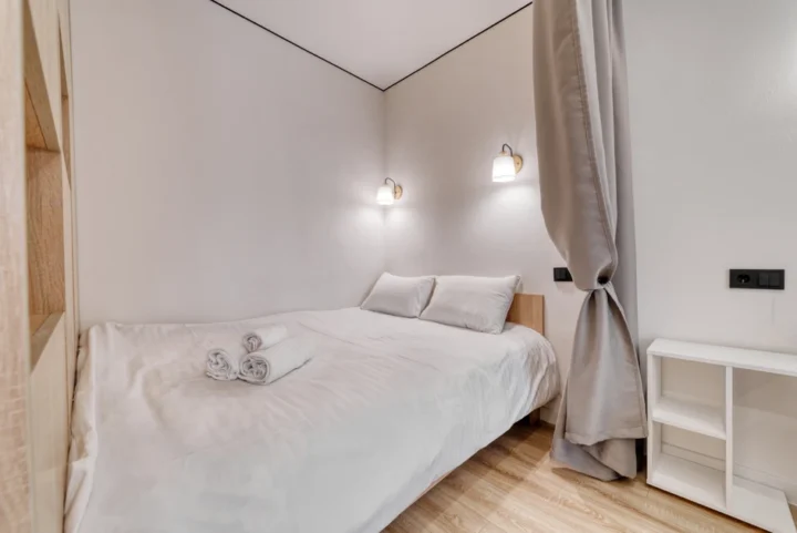 Short-term studio apartment at 15 Bratskaya Str., Minsk