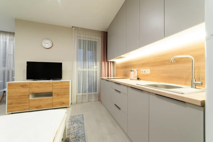 Интерьер квартиры-студии на сутки по адресу: Минск, ул. Игоря Лученка, 23