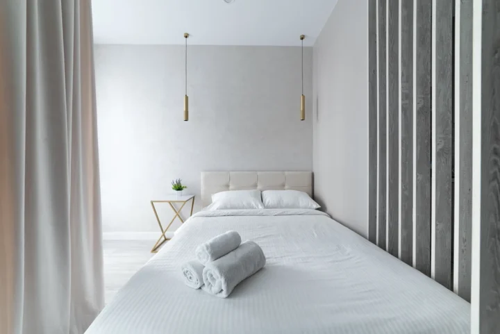 Интерьер квартиры-студии на сутки по адресу: Минск, ул. Игоря Лученка, 25