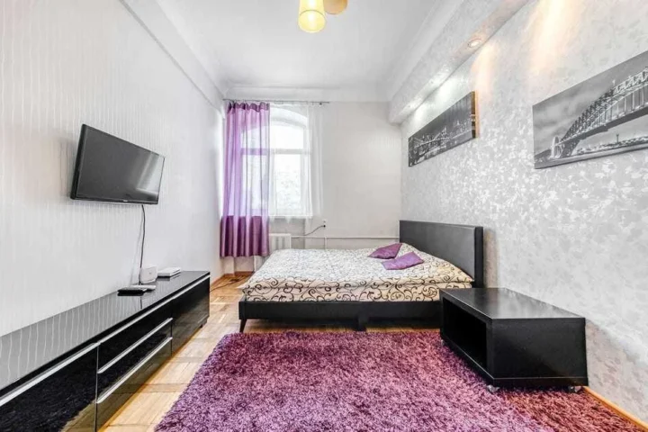 Short-term 1-bedroom apartment at 36 Karla Marksa Str., Minsk