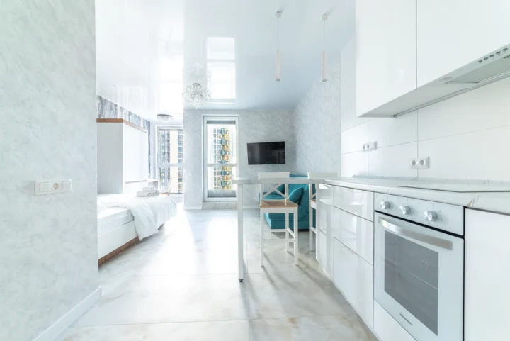 Интерьер квартиры-студии на сутки по адресу: Минск, ул. Михаила Савицкого, 12