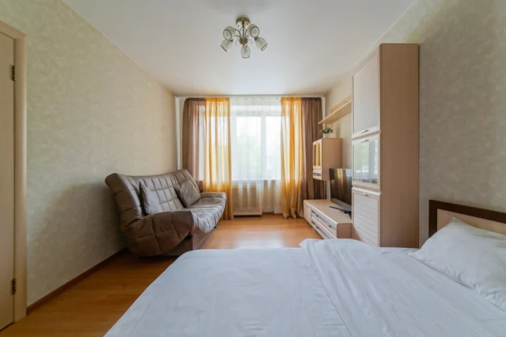 Short-term 1-bedroom apartment at 52 Nezavisimosti Ave., Minsk