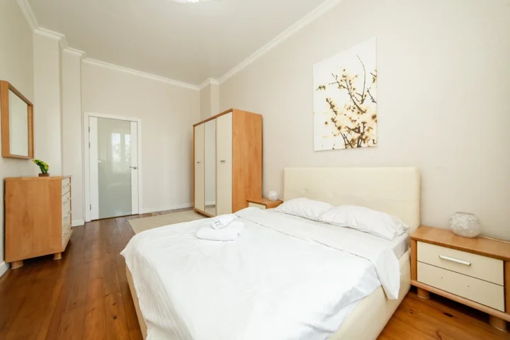 Short-term 2-bedroom apartment at 91 Nezavisimosti Ave., Minsk