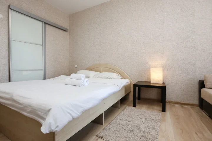 Short-term 2-bedroom apartment at 52 Nezavisimosti Ave., Minsk