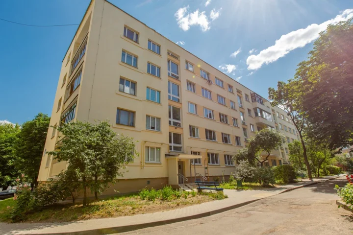 Интерьер квартиры-студии на сутки по адресу: Минск, ул. Пугачевская, 7