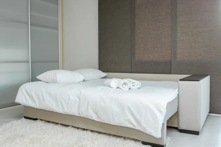 Интерьер квартиры-студии на сутки по адресу: Минск, ул. Пугачевская, 7