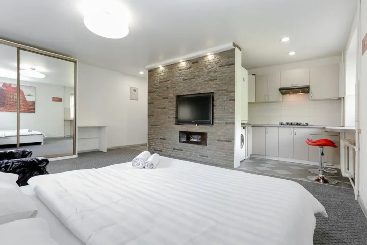 Интерьер квартиры-студии на сутки по адресу: Минск, ул. Сурганова, 36