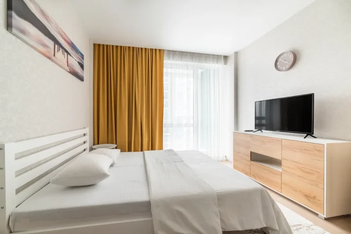 Интерьер квартиры-студии на сутки по адресу: Минск, ул. Игоря Лученка, 13