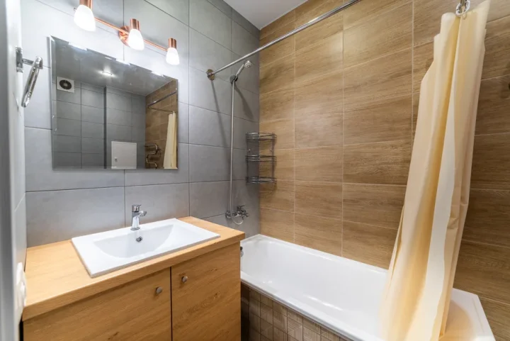 Интерьер квартиры-студии на сутки по адресу: Минск, ул. Игоря Лученка, 13