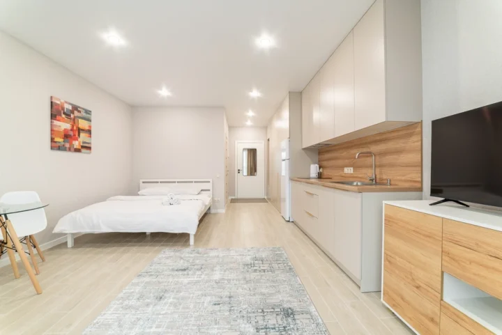 Интерьер квартиры-студии на сутки по адресу: Минск, ул. Николы Теслы, 20